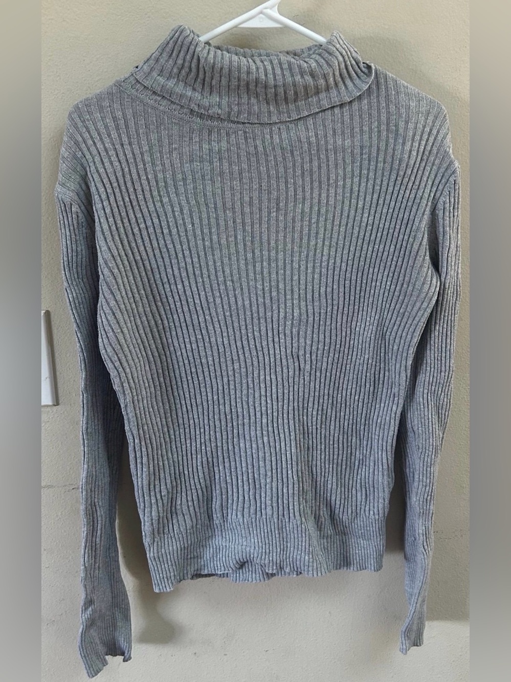 Red Camel Ribbed Turtleneck Sweater - Gray